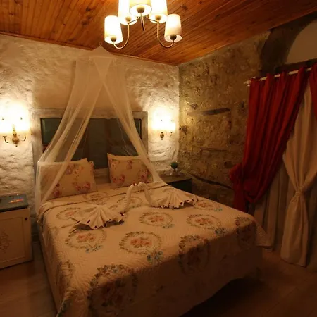 ımerek Taş Ev Butik Çeşme